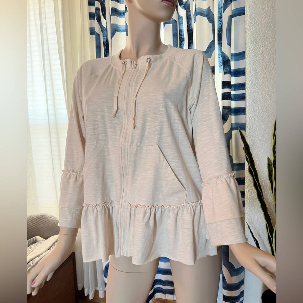 Ruffle-Hem Layered Cream Hoodie Size Large